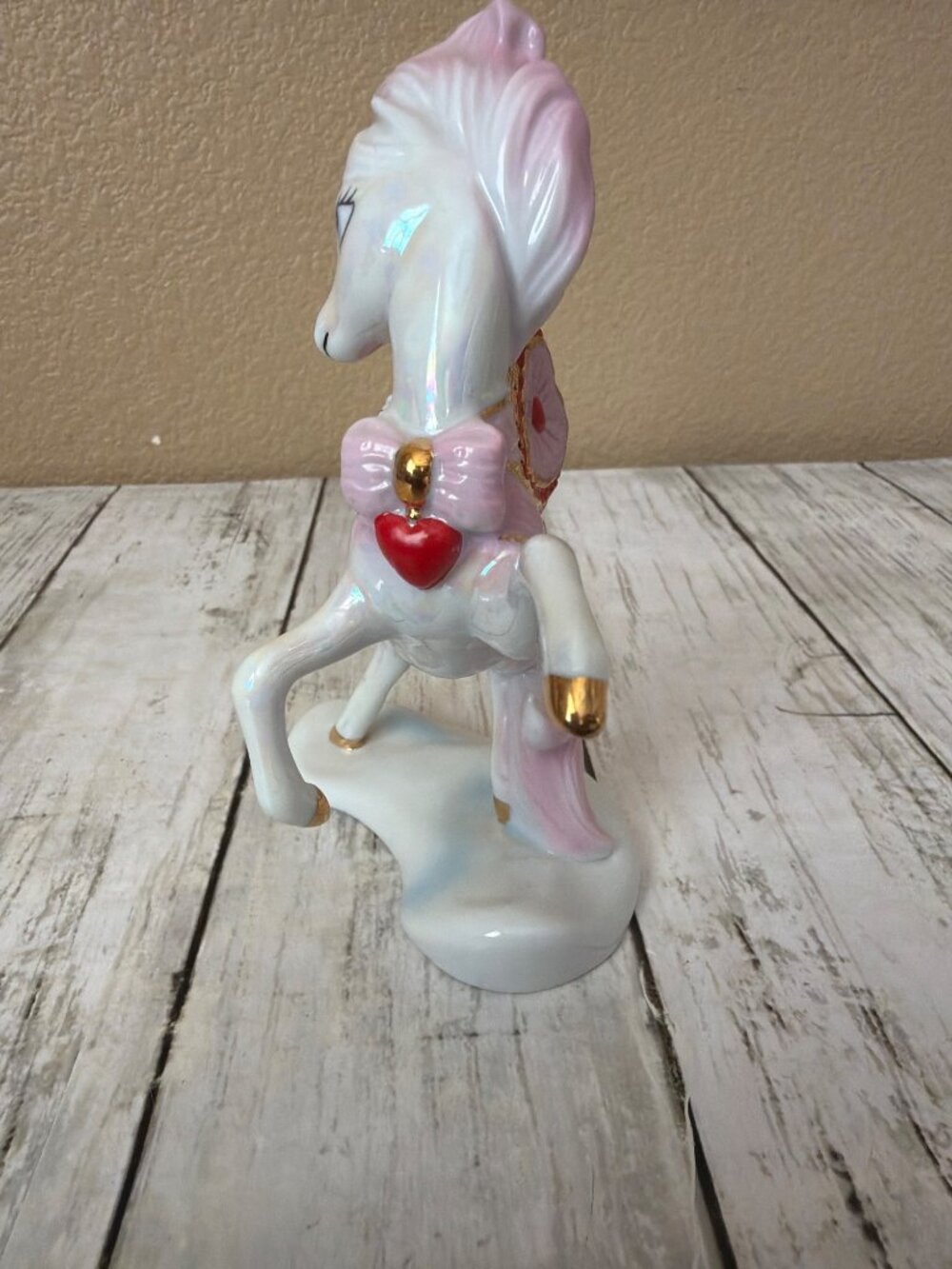 Franklin Mint Treasury of Unicorns Love Series Where Loving Hearts Meet w/FLAW - Picture 3 of 14